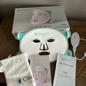 Omnilux Clear LED Skincare Mask - White and Green